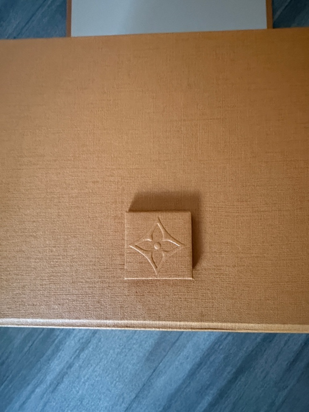 Louis Vuitton Square Box - Picture 4 of 10